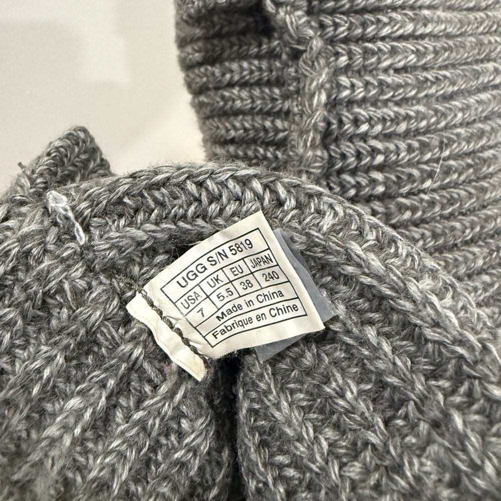 UGG Australia Gray Knit Tall Boots Women’s Size 7 Cozy Winter Shearling - Picture 9 of 9